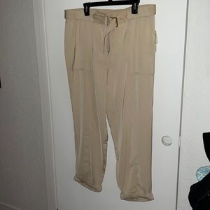 NWT Micheal Kors Basics khaki pants, cuffed, belted, zipper, button closure!